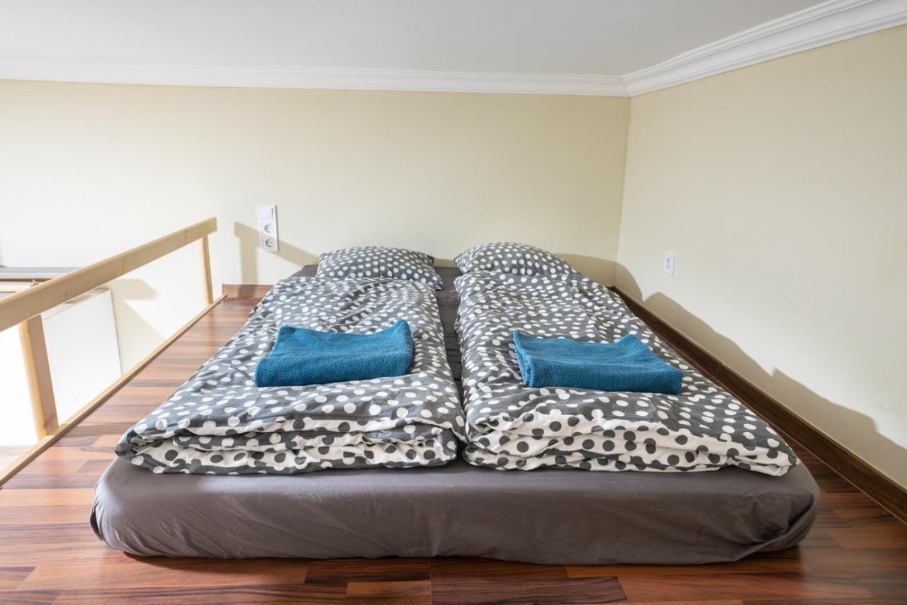 Cozy & Quiet Apartment Near Kiraly Street Free Parking, Ac, Perfect For 4 Guests! Budapest Exterior photo