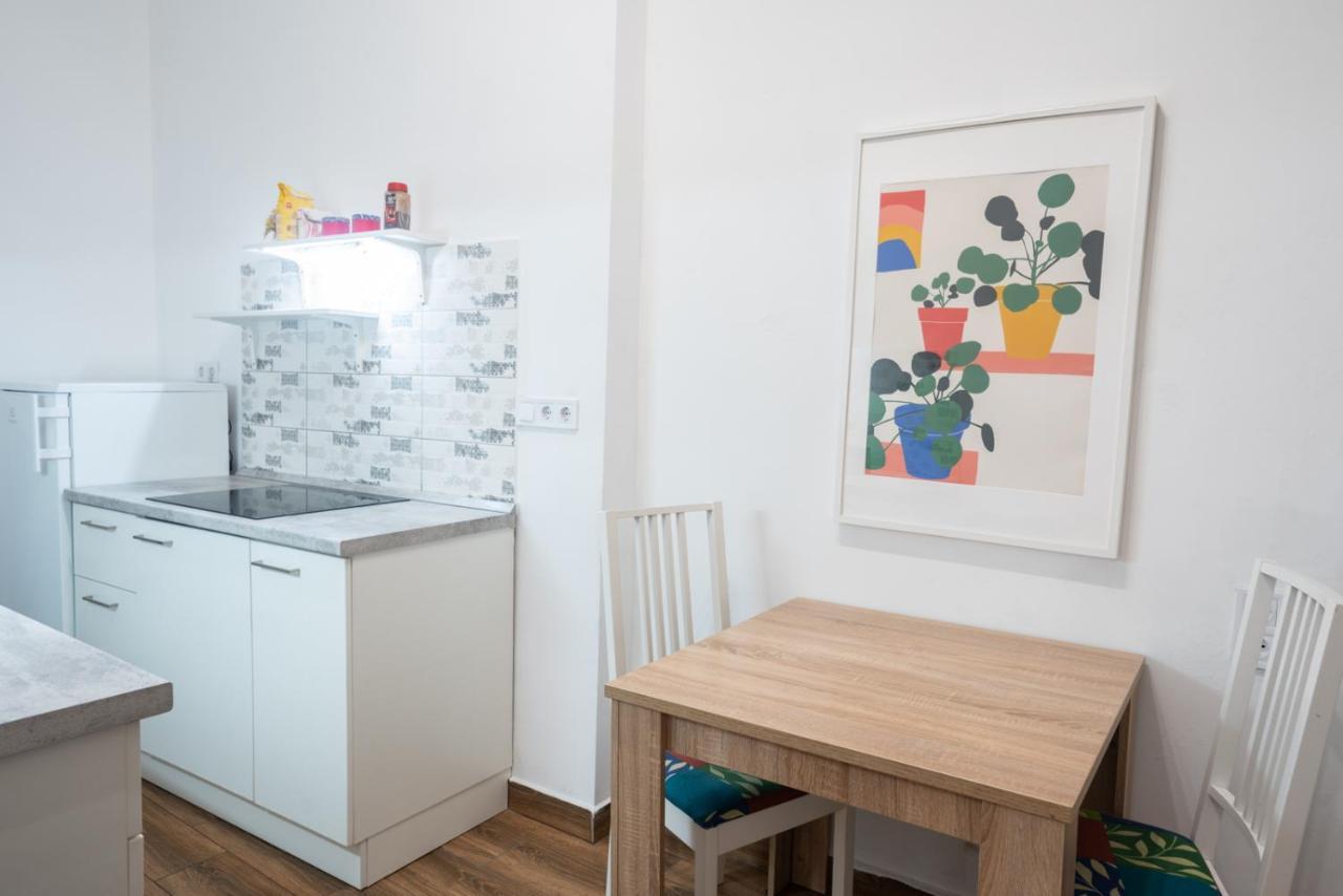 Cozy & Quiet Apartment Near Kiraly Street Free Parking, Ac, Perfect For 4 Guests! Budapest Exterior photo